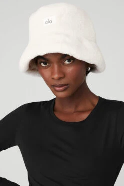 Faux Fur Bucket Hat - Ivory 8 Faux Fur Bucket Hat - Ivory -Style Avenue A0375U 03299 b1 s1 a1 1 m100