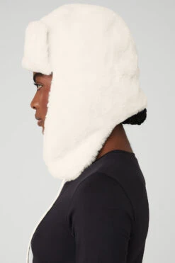 Faux Fur Polar Hat - Ivory -Style Avenue A0416U 03299 b1 s1 a2 1 m100 01eea4ef 8b5e 4383 9c8d 131c2c4fe10b