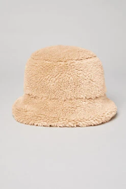 Foxy Sherpa Bucket Hat - Camel -Style Avenue A0461U 01660 b1 a2