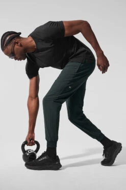 Alo Vapor Crewneck Short Sleeve - Black 11 Alo Vapor Crewneck Short Sleeve - Black -Style Avenue M1228R 01 b1 s1 a5 1 m221