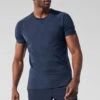 Alo Vapor Crewneck Short Sleeve - Navy -Style Avenue M1228R 03842 b1 s1 a1 1 m221