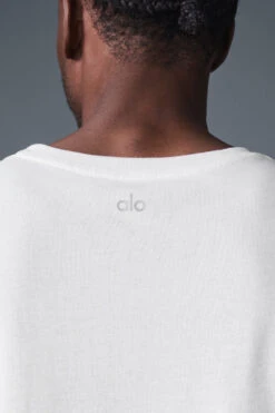 The Triumph Muscle Tank - White -Style Avenue M2033R 00 b1 s1 a4 1 m221