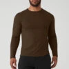 Idol Long Sleeve Performance Tee - Espresso -Style Avenue M3123R 04064 b1 s3 a1 1 m130