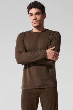 Conquer Reform Crewneck Long Sleeve - Espresso -Style Avenue M3181R 04064 b1 s1 a3 1 m214