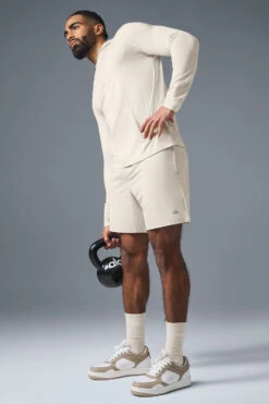 Conquer Reform Long Sleeve With Hood - Bone -Style Avenue M3199R 03040 b1 s3 a3 1 m93