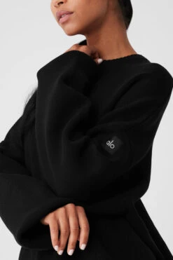 Scholar Crew Neck Sweater - Black -Style Avenue M3224R 01 b1 s1 a4 1 m18