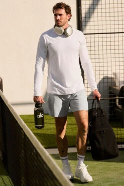 Alo Vapor Crewneck Long Sleeve - White 13 Alo Vapor Crewneck Long Sleeve - White -Style Avenue M3266R 00 b2 s1 a1 1 m232