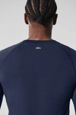 Alo Vapor Crewneck Long Sleeve - Navy 11 Alo Vapor Crewneck Long Sleeve - Navy -Style Avenue M3266R 03842 b1 s1 a4 1 m221 d734b158 cb2c 4d9e 821e 39a4fb9aff26