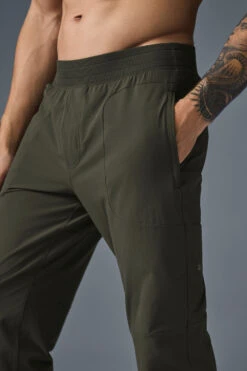 Co-Op Pant - Stealth Green -Style Avenue M5190R 04672 b1 s1 a3 1 m214