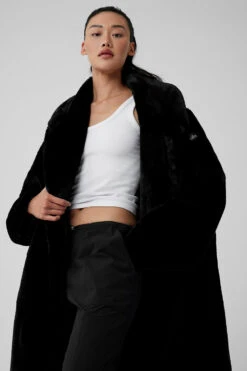 Oversized Faux Fur Trench - Black -Style Avenue U4004R 01 b1 s1 a4 1 m54