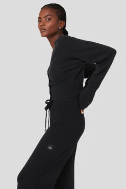 Cashmere Jet Set Cardigan - Black -Style Avenue W3729R 01 b1 s1 a2 1 m100