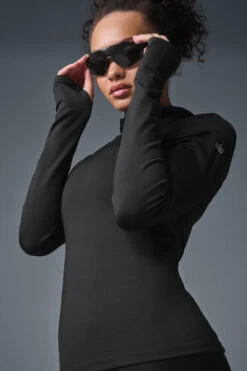 Airlift Winter Warm Hooded Runner - Black -Style Avenue W3735R 01 b1 s1 a4 1 m206 43826212 4e28 4c38 a066 8e98cb24708a