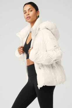 Stunner Puffer Jacket - Ivory -Style Avenue W4430R 03299 b1 s1 a2 1 m18