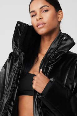 Orion Cropped Puffer - Black -Style Avenue W4464R 01 b1 s1 a4 2 m18