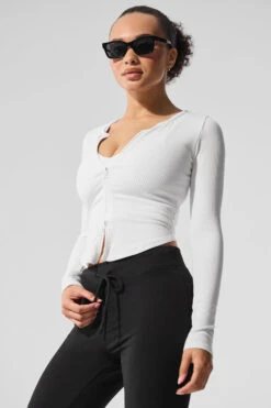 Ribbed Stardust Long Sleeve - White -Style Avenue W4488R 00 b1 s1 a3 1 m206