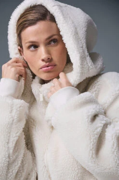 Foxy Sherpa Jacket - Ivory 9 Foxy Sherpa Jacket - Ivory -Style Avenue W4493R 03299 b1 s1 a3 1 m91