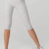 Alosoft High-Waist Iconic 90's Capri - Athletic Heather Grey 2 Alosoft High-Waist Iconic 90's Capri - Athletic Heather Grey -Style Avenue W51024R 02910 b1 s1 a1 1 m54