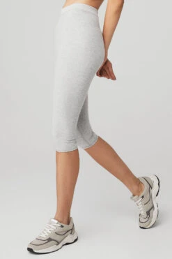 Alosoft High-Waist Iconic 90's Capri - Athletic Heather Grey 8 Alosoft High-Waist Iconic 90's Capri - Athletic Heather Grey -Style Avenue W51024R 02910 b1 s1 a2 1 m54