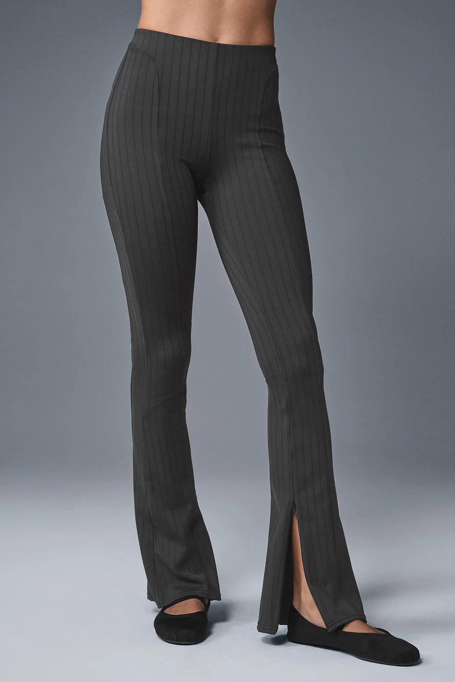 High-Waist Pinstripe Zip It Flare Legging - Anthracite/Black 6 High-Waist Pinstripe Zip It Flare Legging - Anthracite/Black - Image 4