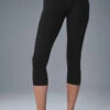 High-Waist Airbrush Capri - Black