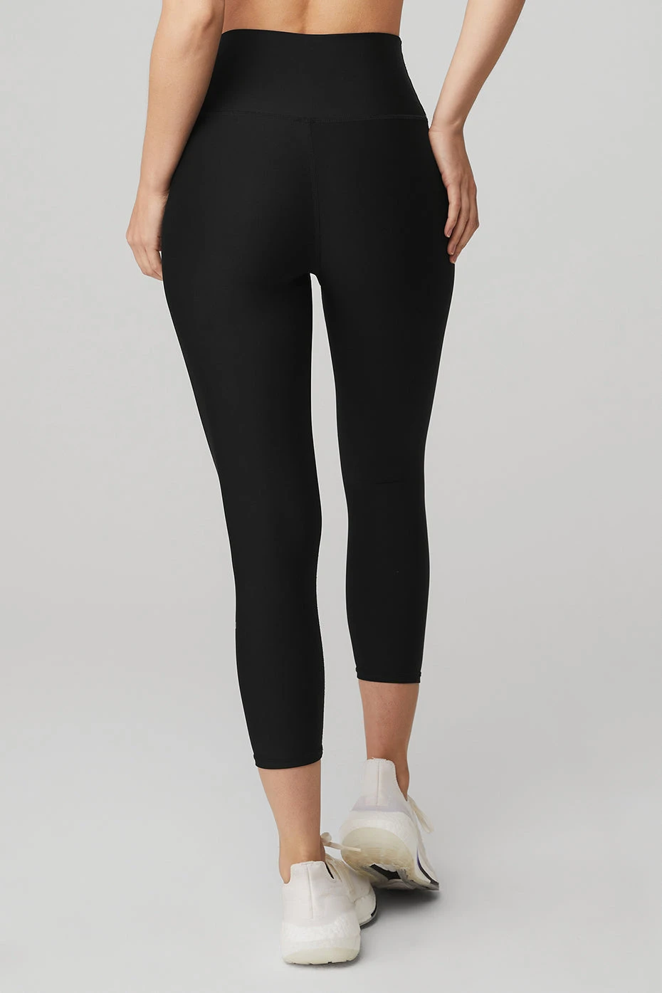 High-Waist Airlift Capri - Black 4 High-Waist Airlift Capri - Black - Image 2
