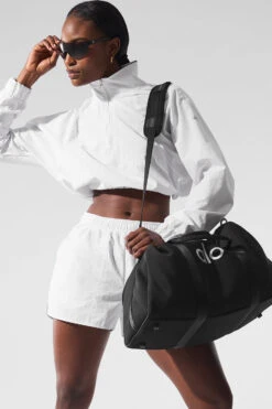 Alumni Short - White -Style Avenue W6273R 00 b1 s1 a4 1 m189