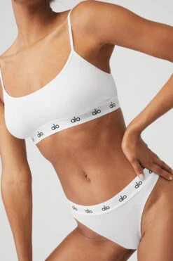 Icon Cami Bra - White -Style Avenue W9425R 00 b1 s1 a4 1 m18 466380d5 f533 4ffa ad40 ab55bc37def7